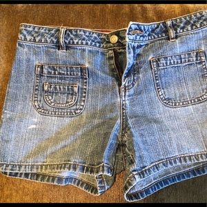 Old Navy denim shorts- size 4